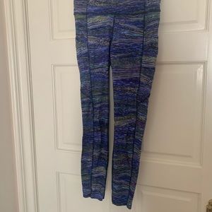 Fast and Free High-Rise Tight 25" 
Nulux